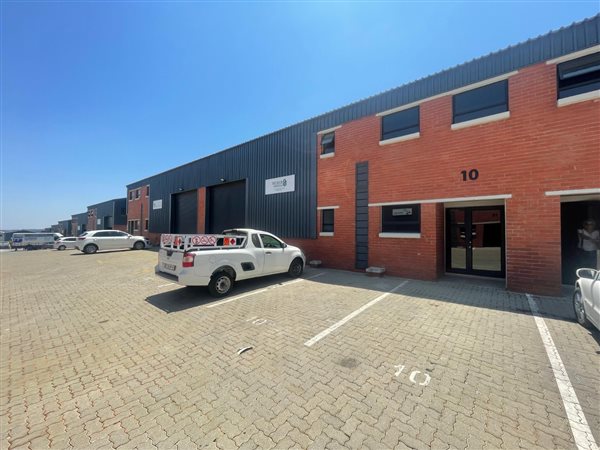 225  m² Industrial space