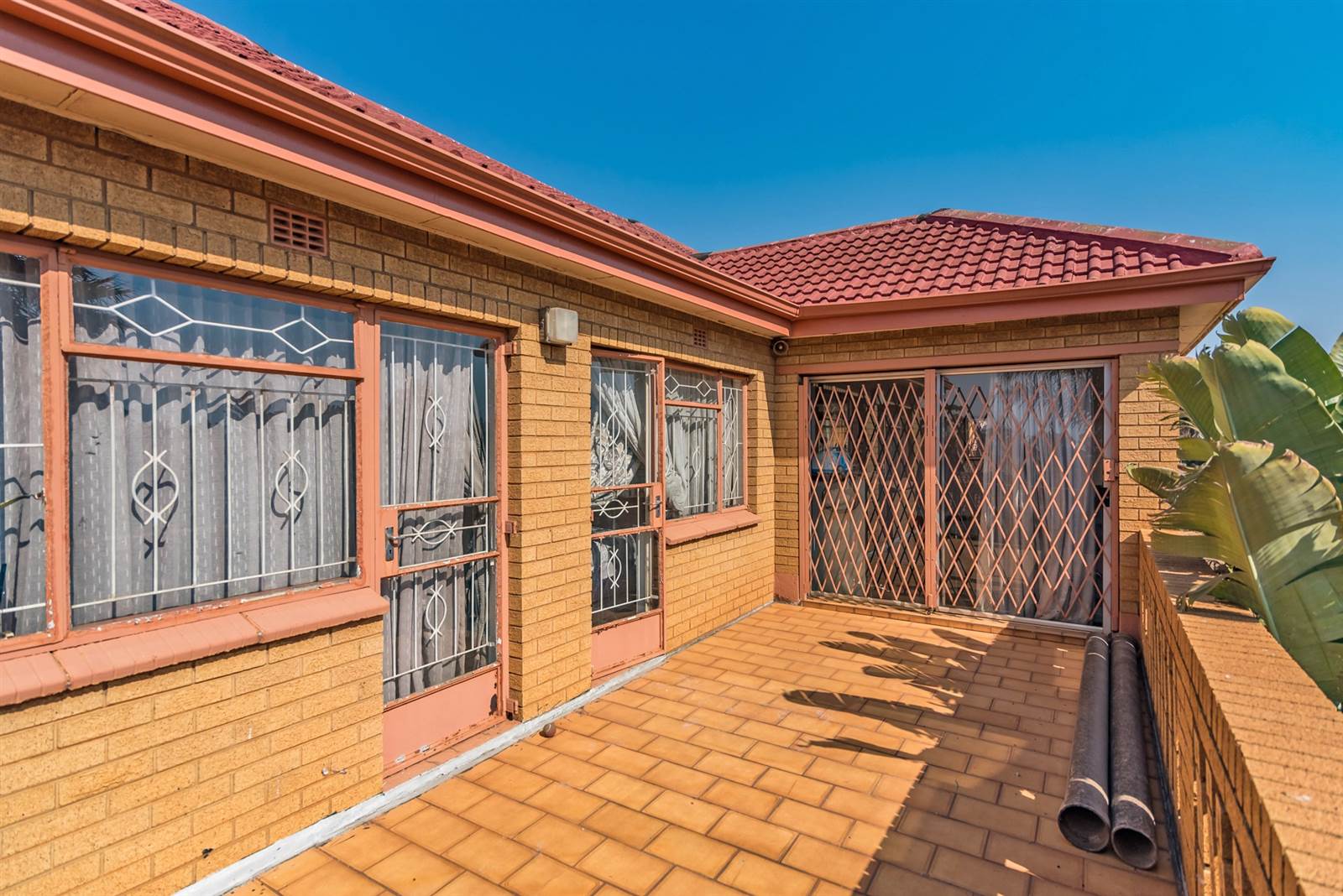 7 Bed House in Lenasia photo number 16