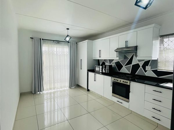 3 Bed Apartment in Oaklands