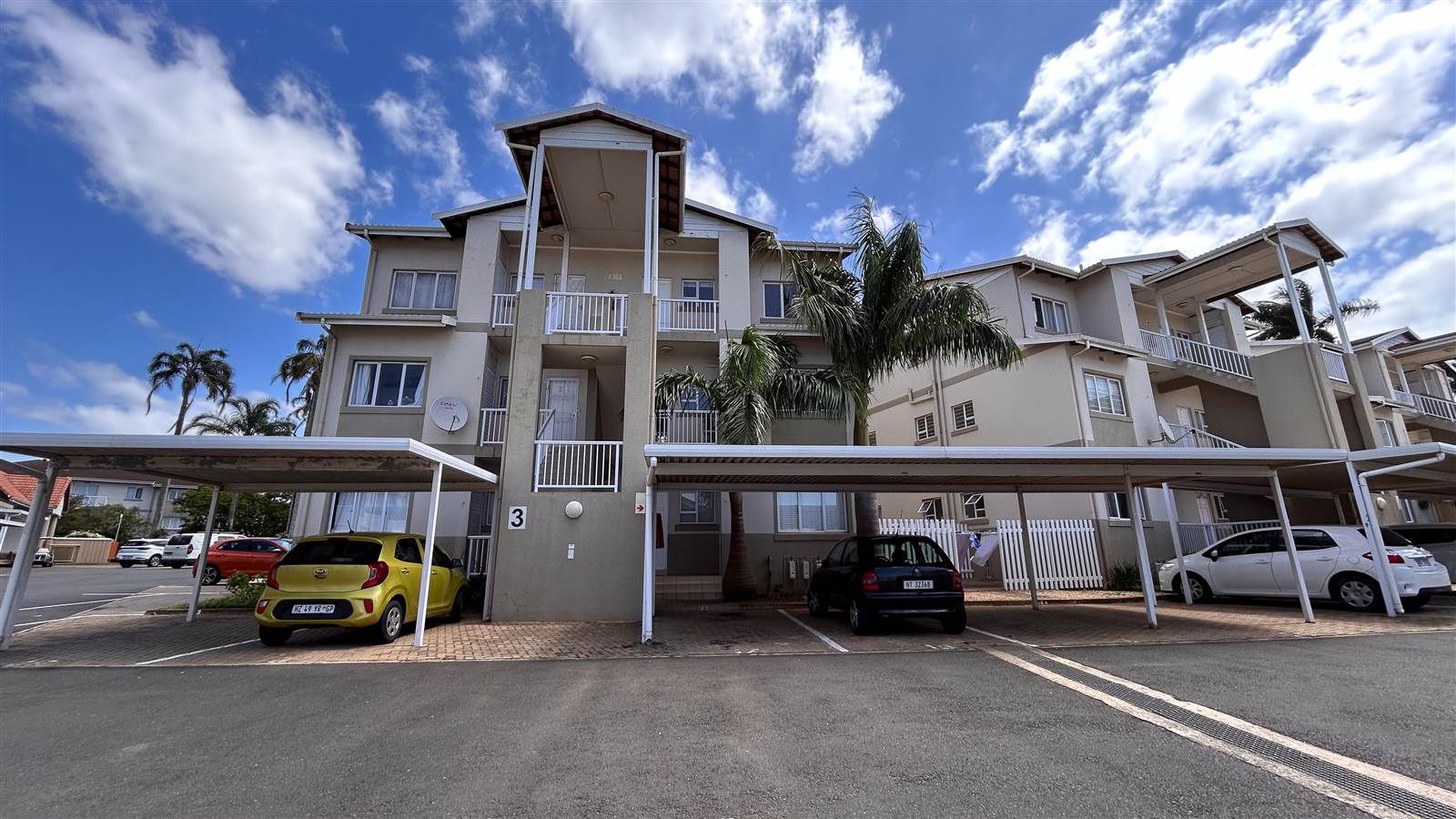 2 Bed Apartment in Ballito photo number 2