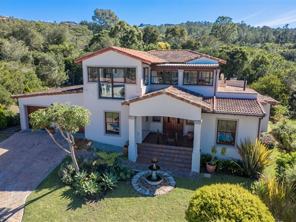 4 Bedroom House 4 Bedroom House