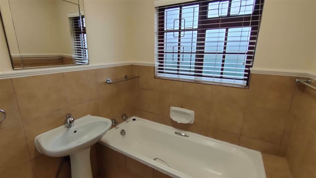 4 Bed House in Ballito photo number 25