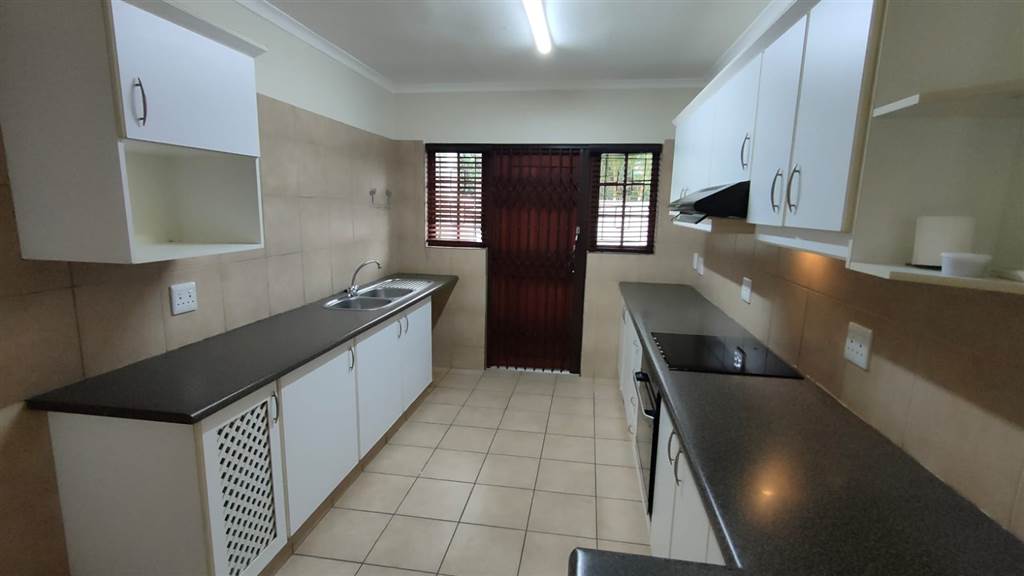 4 Bed House in Ballito photo number 14