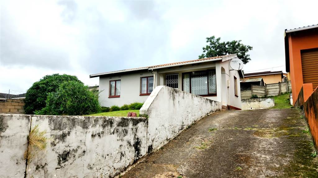3 Bed House in Kwandengezi photo number 17