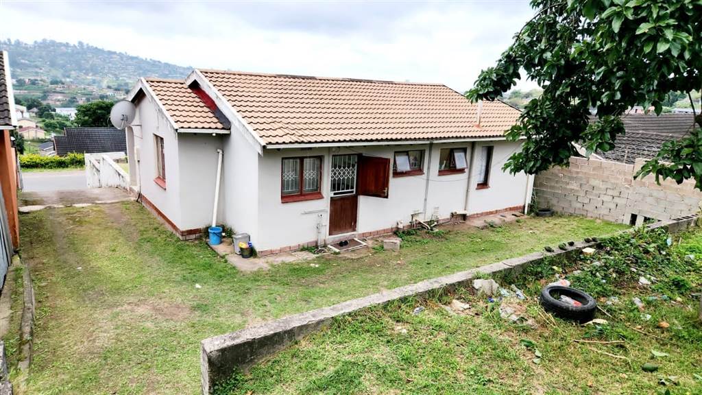 3 Bed House in Kwandengezi photo number 1