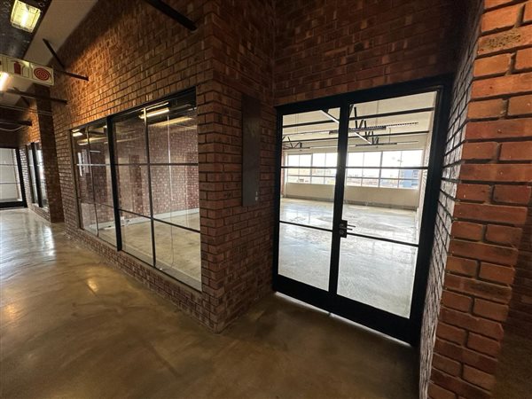 73  m² Commercial space in Salt River