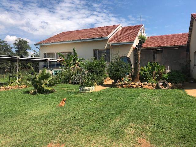 3 Bed House in Hartbeesfontein photo number 1