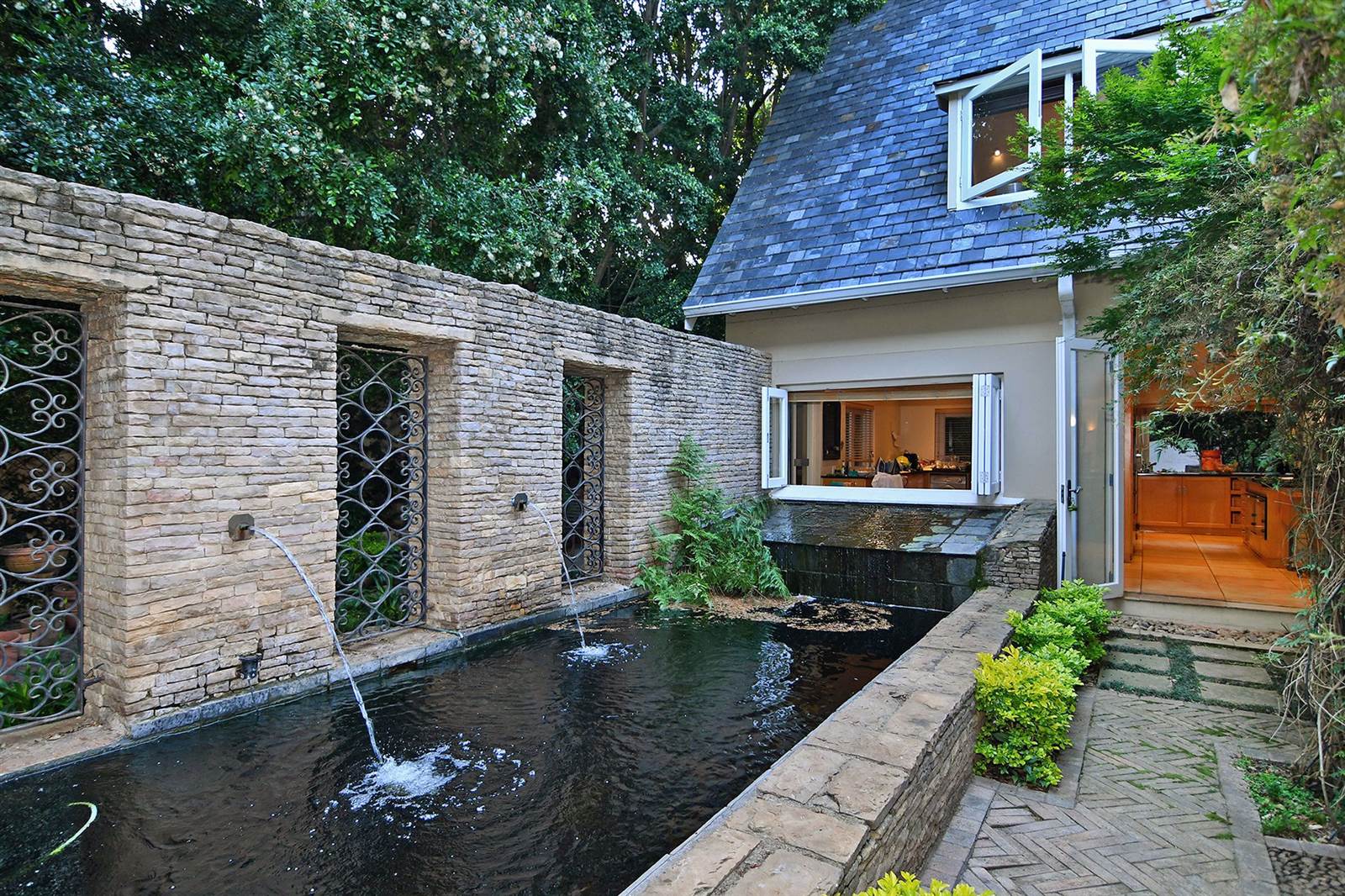 7 Bed House in Bryanston photo number 26