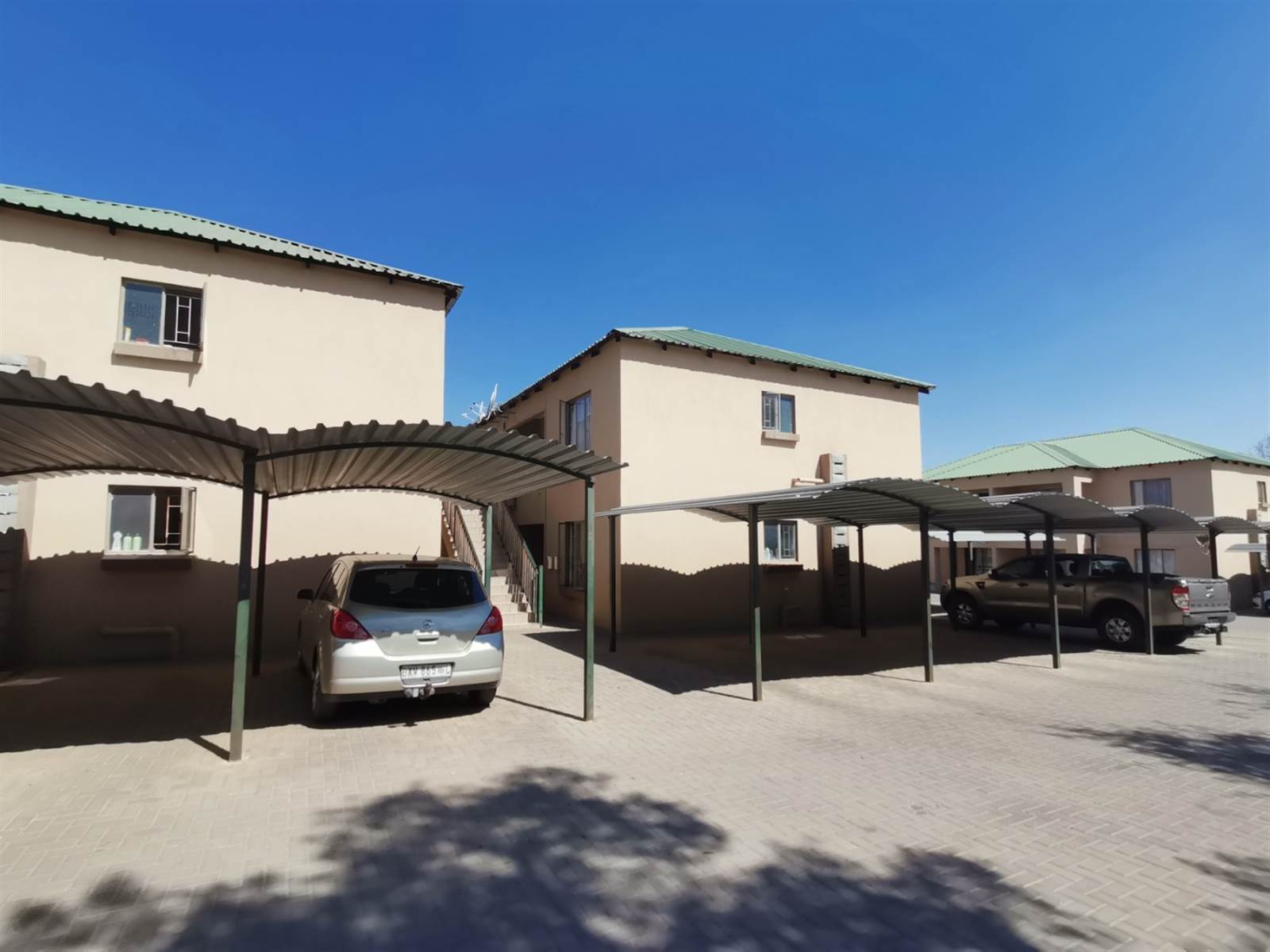 2 Bed Apartment in Modimolle photo number 2