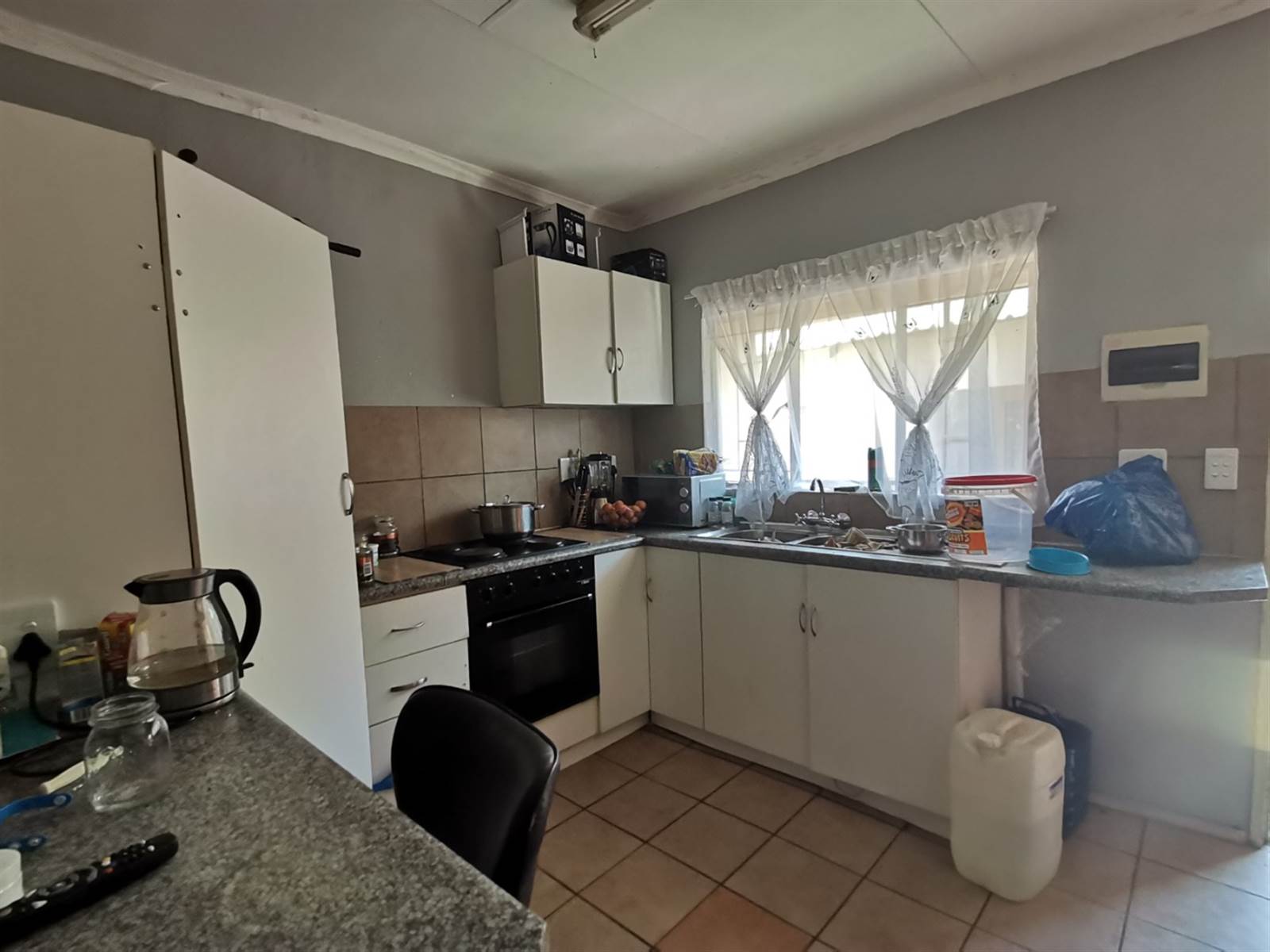 2 Bed Apartment in Modimolle photo number 6