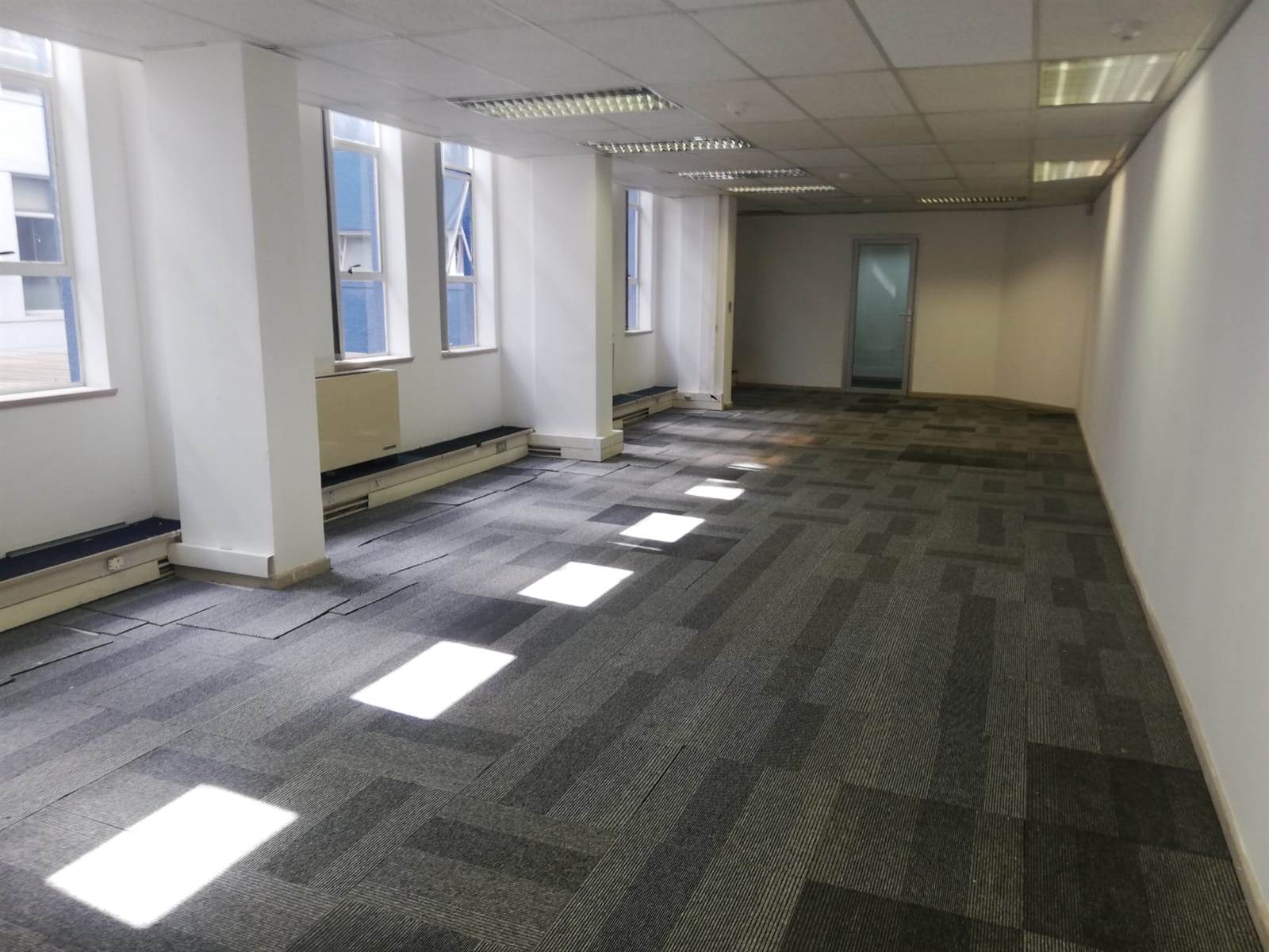 120  m² Office Space in Cape Town City Centre photo number 9