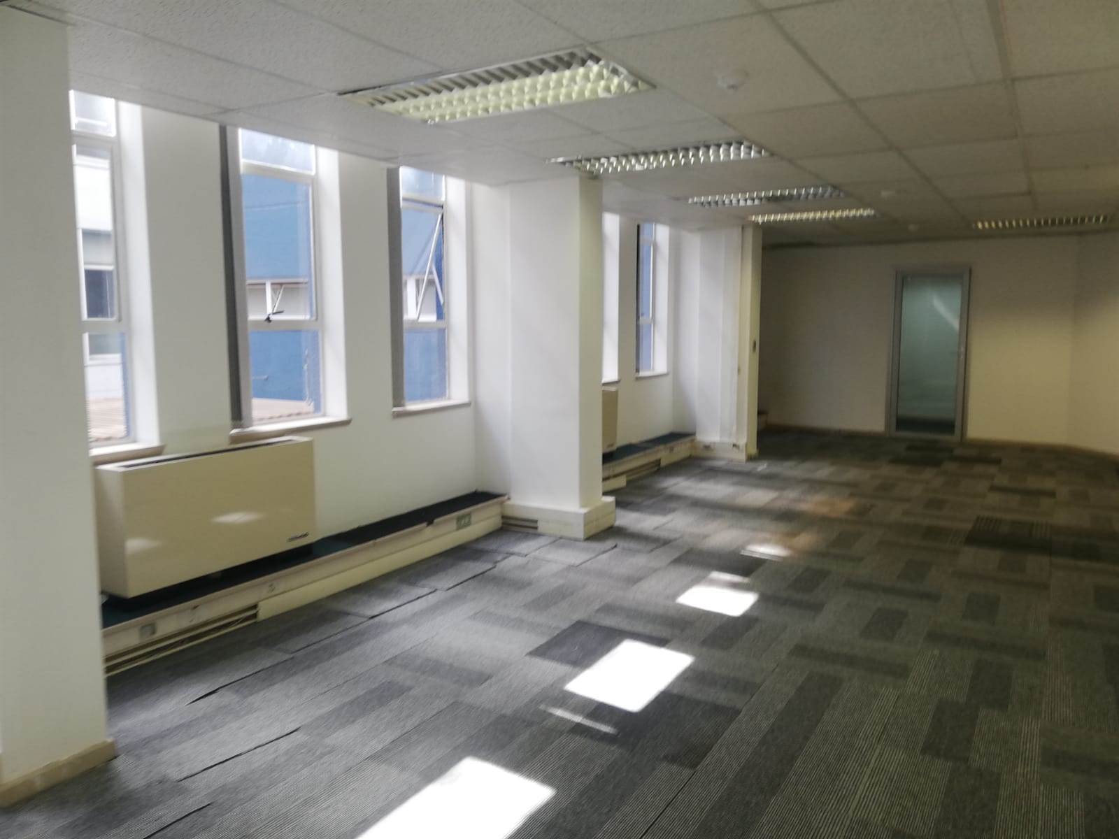 120  m² Office Space in Cape Town City Centre photo number 6