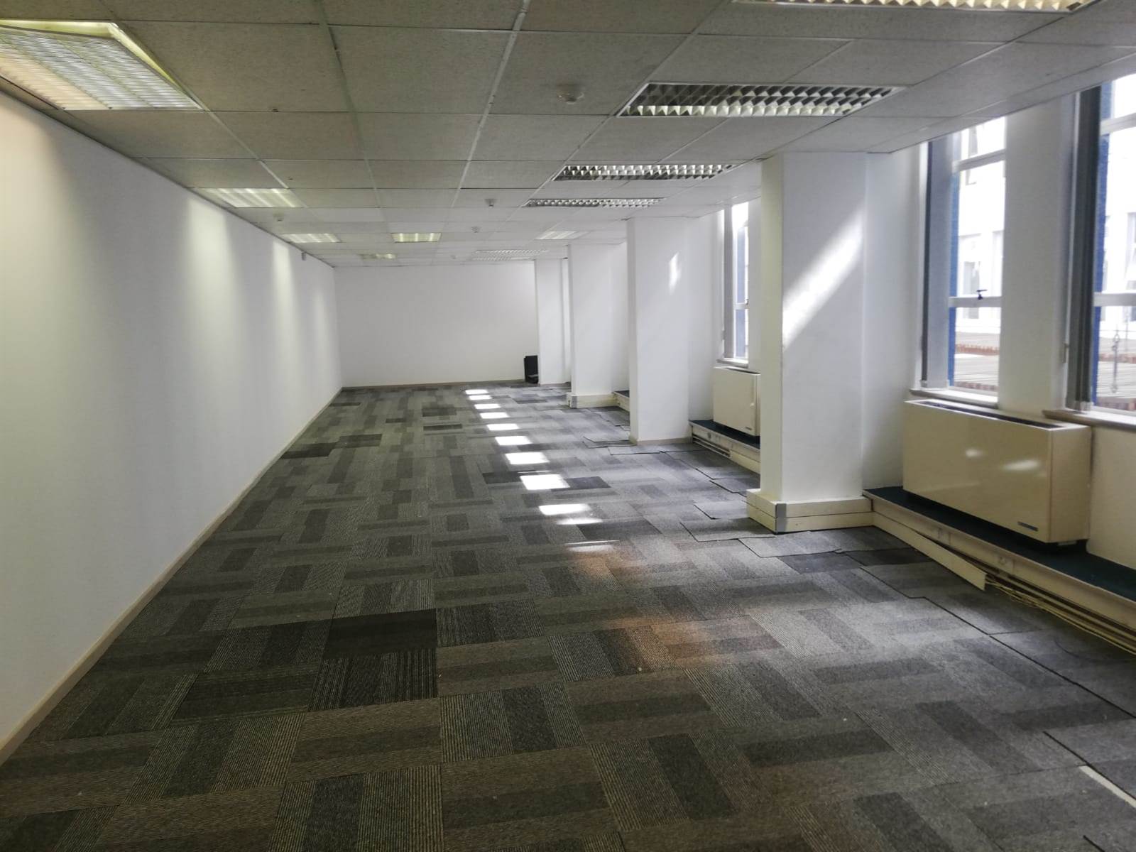 120  m² Office Space in Cape Town City Centre photo number 3