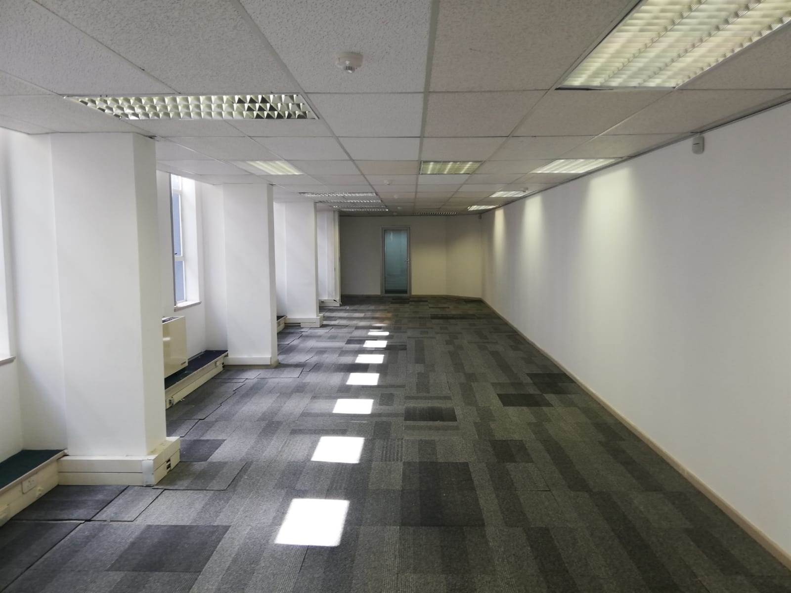 120  m² Office Space in Cape Town City Centre photo number 12