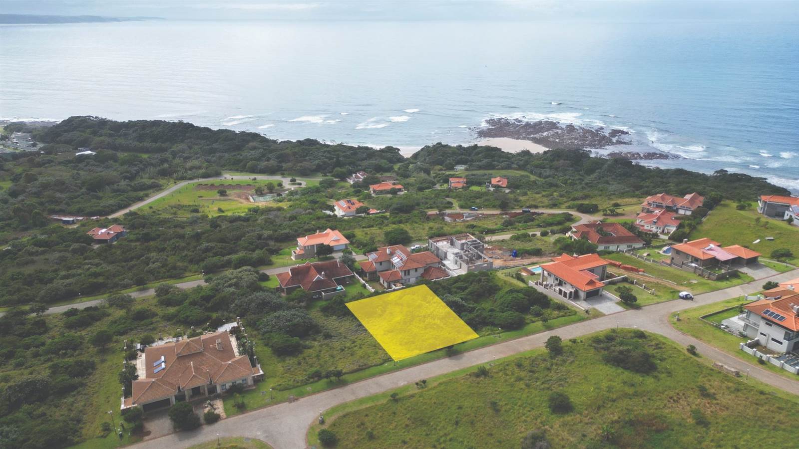 1080 m² Land available in Khamanga Bay photo number 1