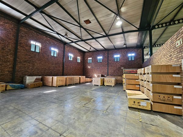 2 168  m² Industrial space