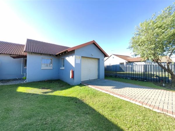 2 Bedroom Simplex 2 Bedroom Simplex