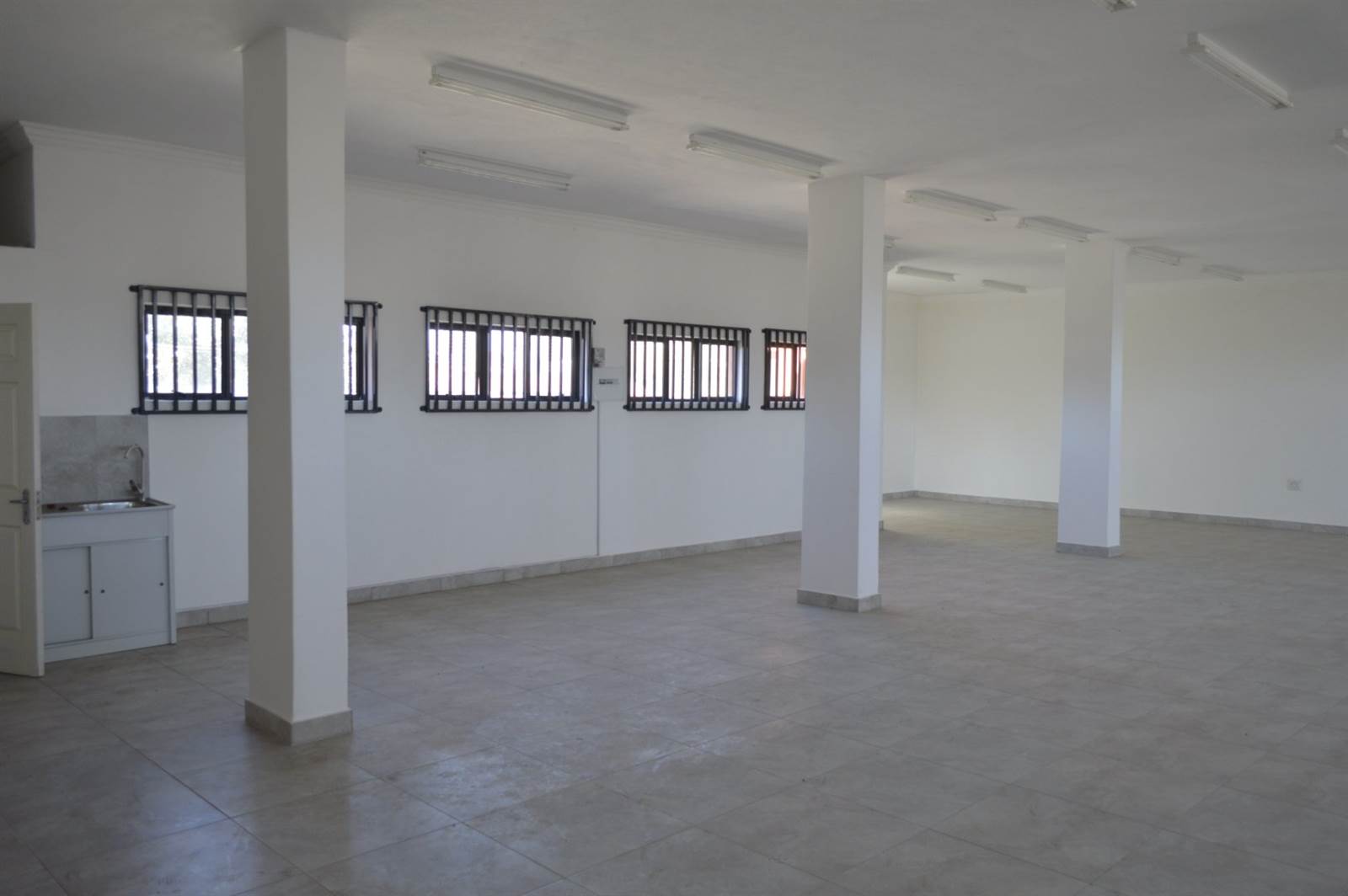 390  m² Commercial space in Pretoria Central photo number 3