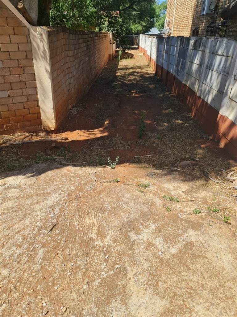 1500 m² Land available in Wilkoppies photo number 6