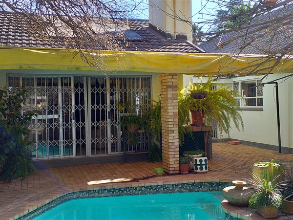 4 Bedroom House 4 Bedroom House