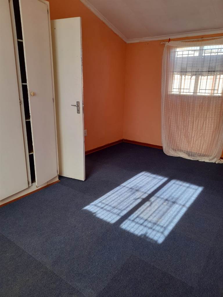 2 Bed House in Blomanda photo number 8