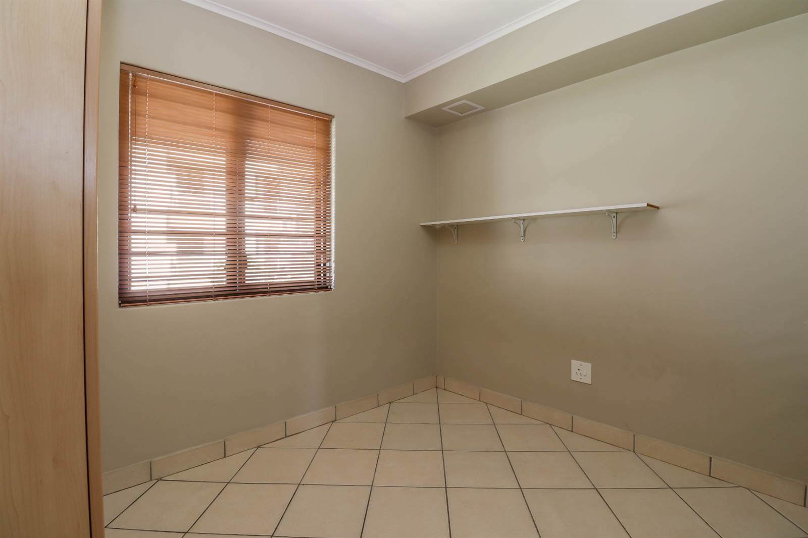 2 Bed Apartment in Stellenbosch Central photo number 16