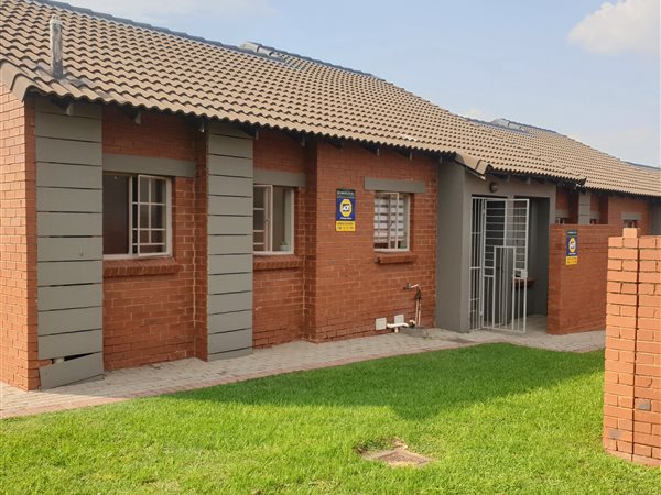 2 Bedroom House 2 Bedroom House