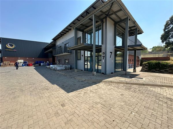 710  m² Industrial space