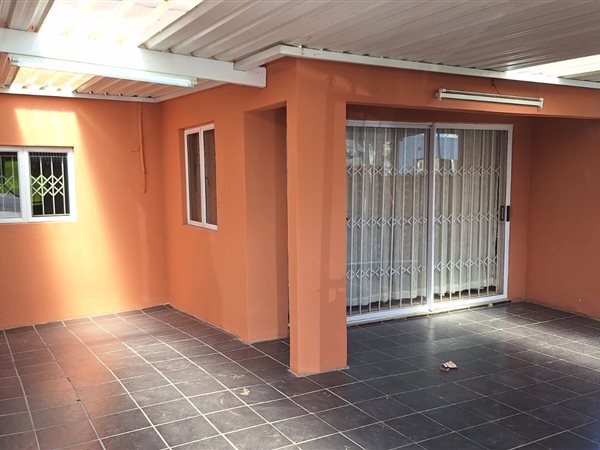 4 Bedroom House 4 Bedroom House