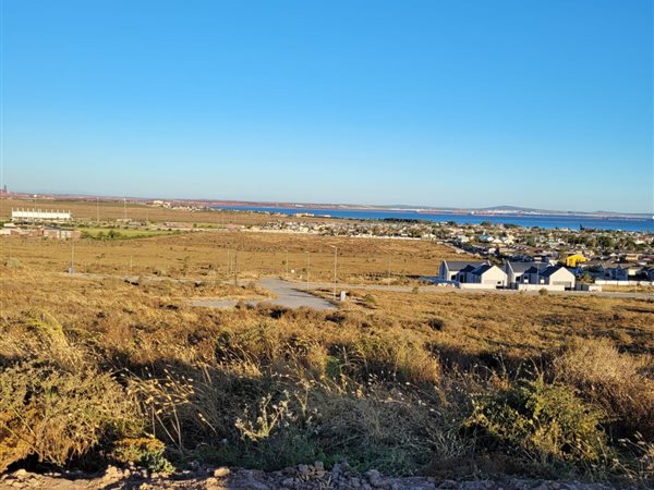 550 m² Land available in Saldanha