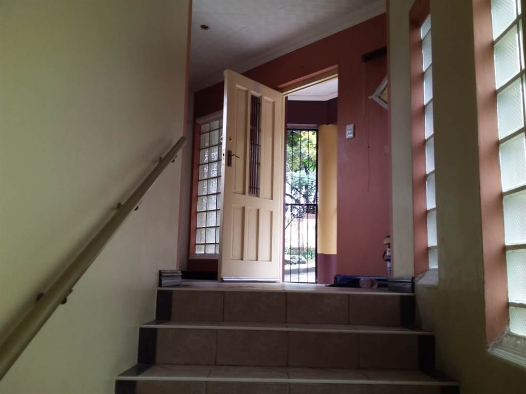 3 Bed House in Stanger Central photo number 4