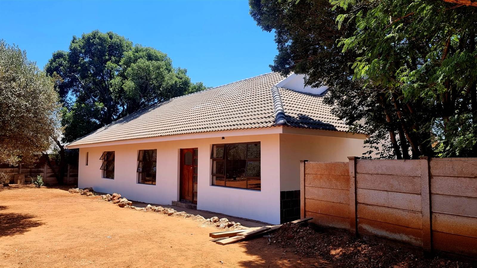 4 Bed House in Stilfontein photo number 10