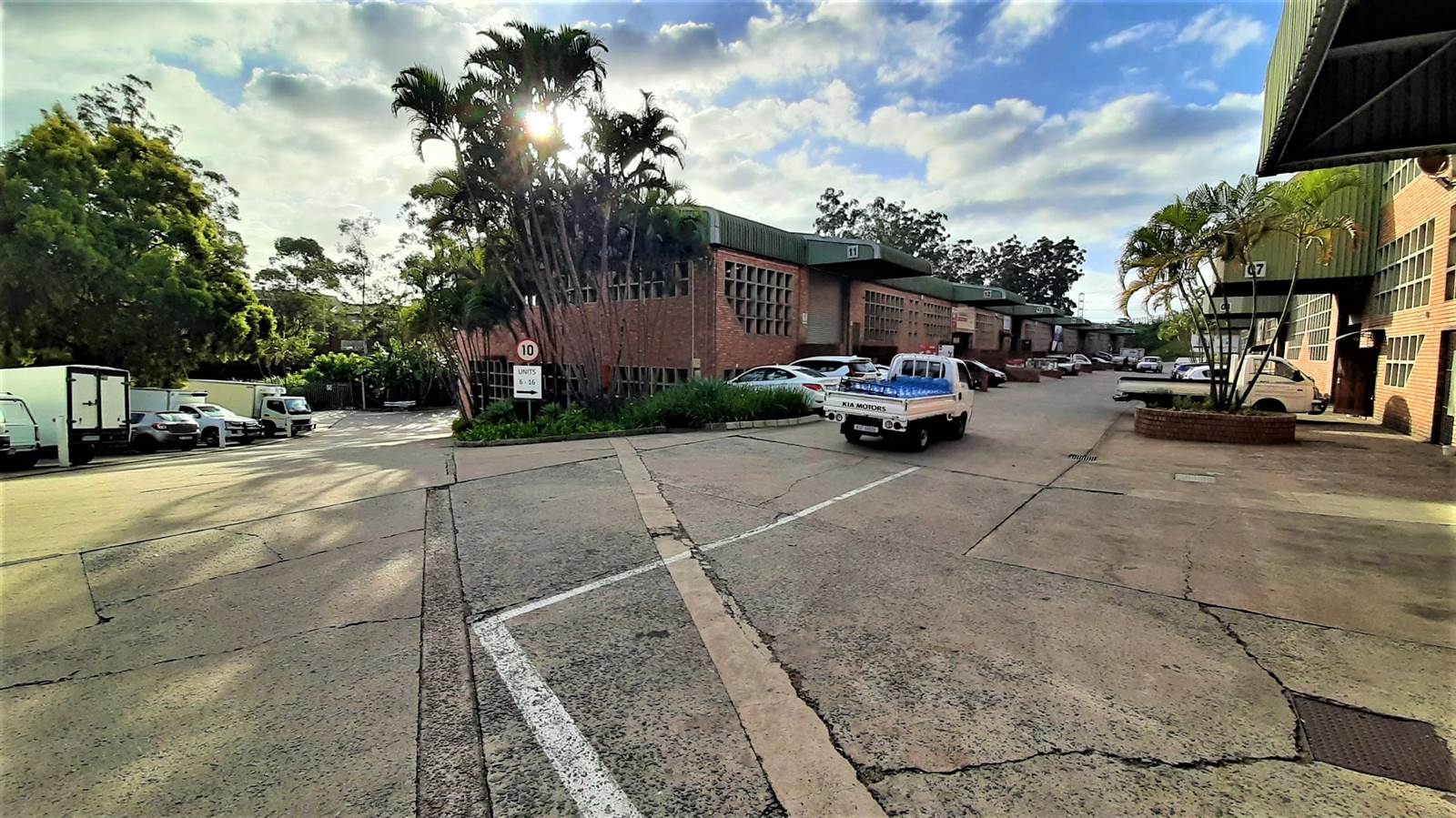 397  m² Industrial space in Pinetown Central photo number 1