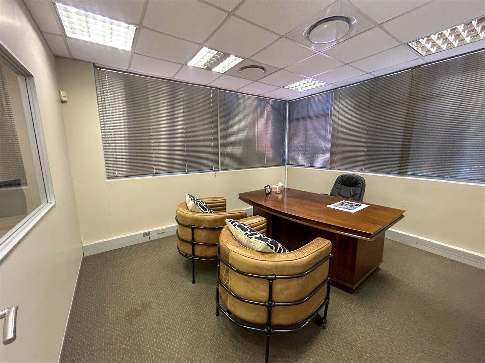 150  m² Office Space in La Lucia photo number 3