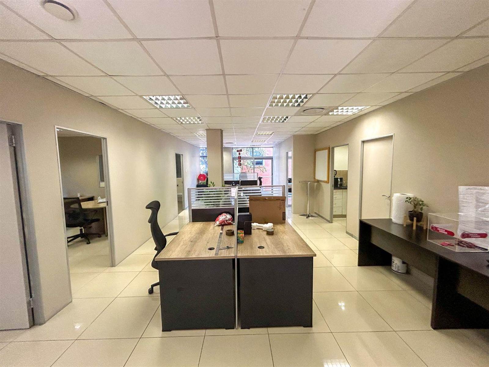 150  m² Office Space in La Lucia photo number 4