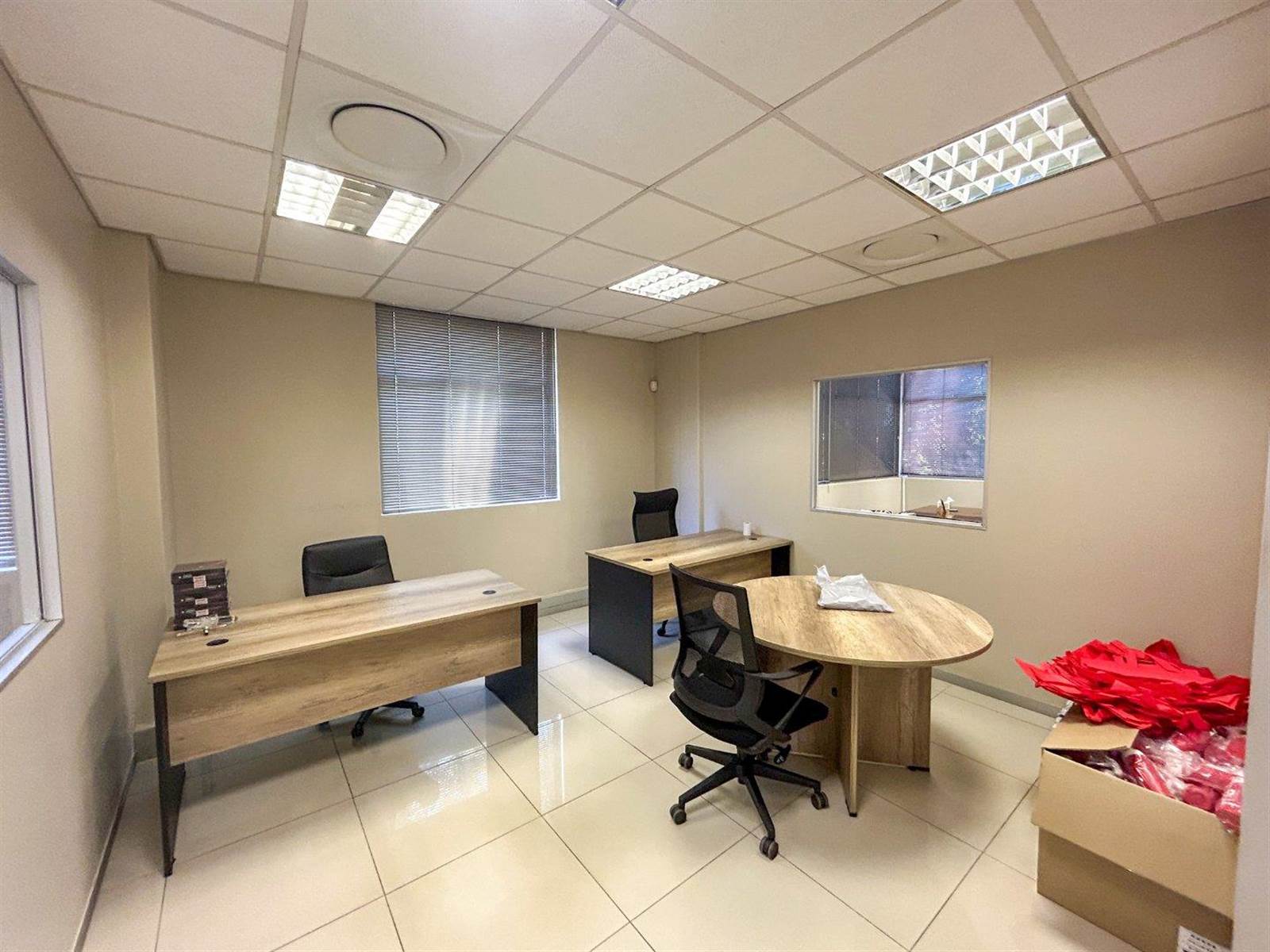150  m² Office Space in La Lucia photo number 8