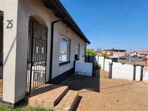 2 Bed House in Riverlea