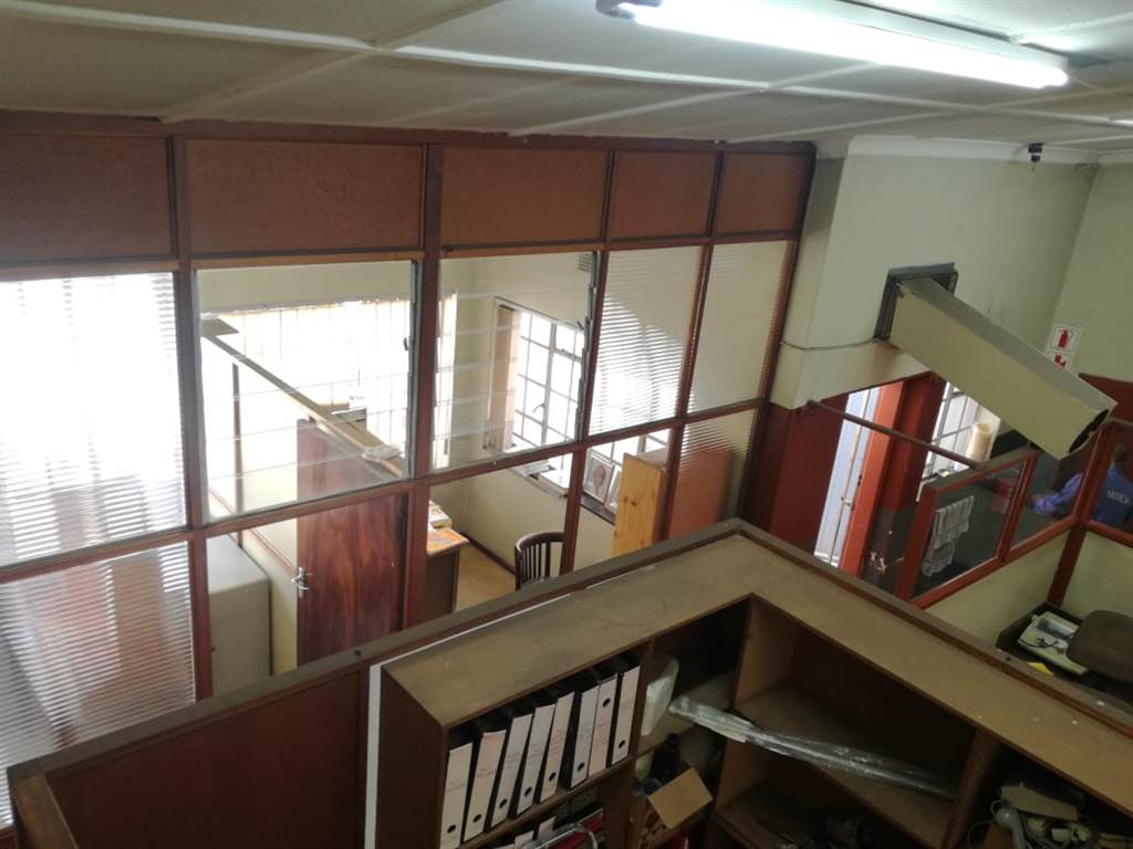 200  m² Office Space in Marshalltown photo number 8