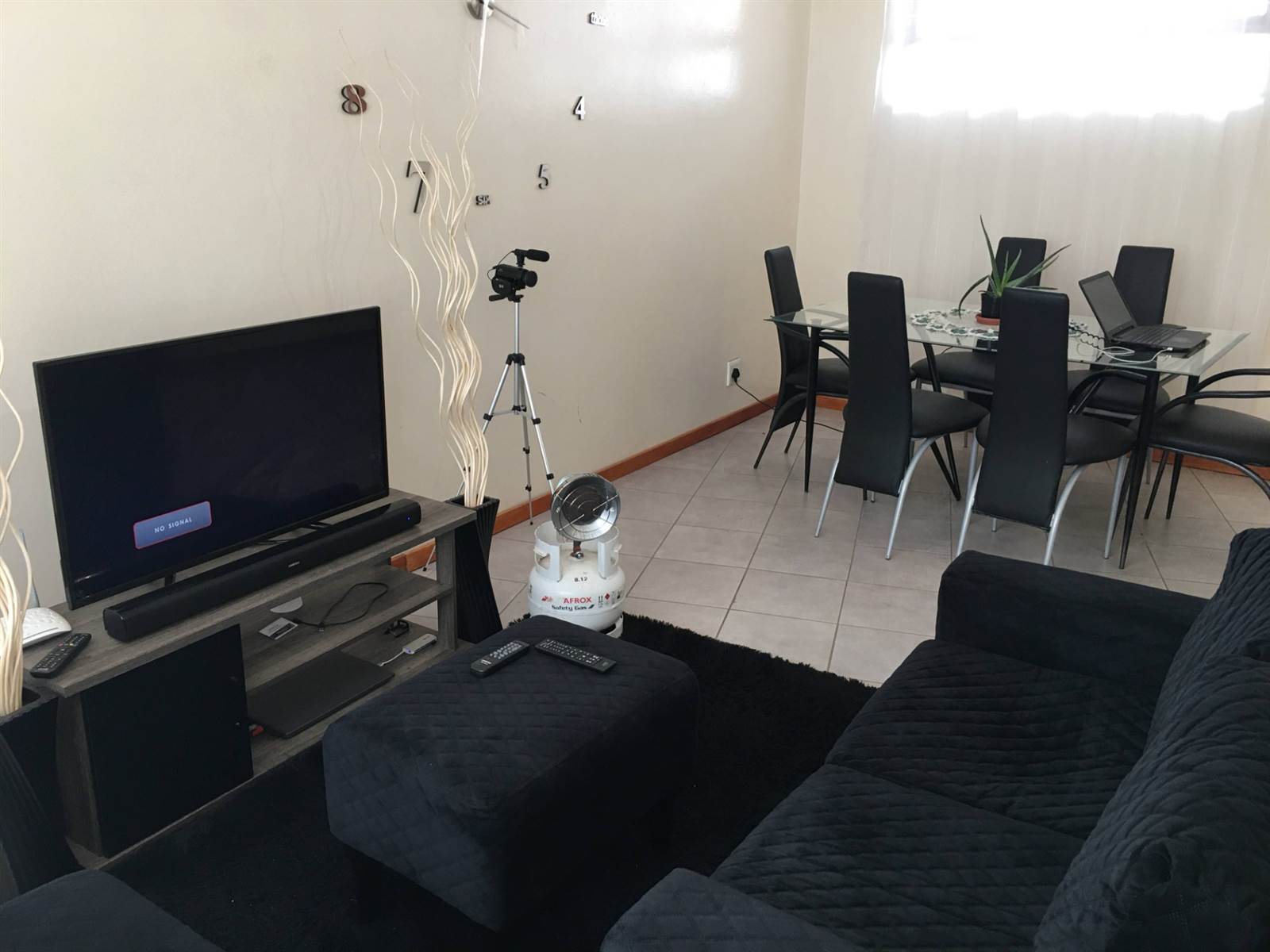 2.5 Bed Apartment in Pinetown Central photo number 5