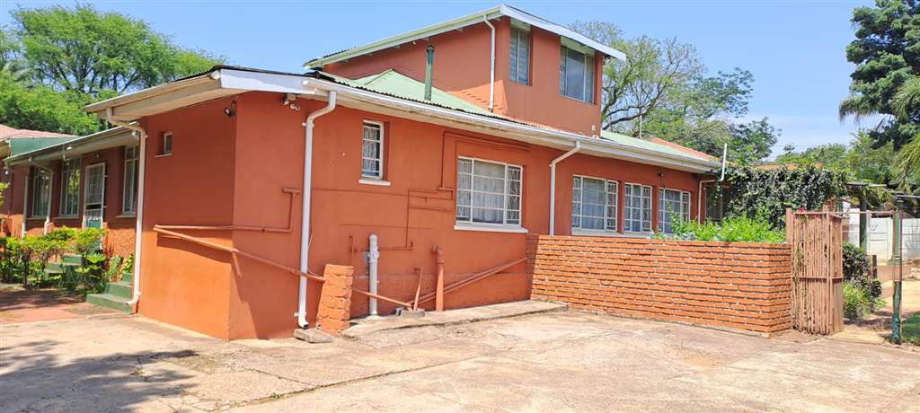 7 Bed House in Louis Trichardt photo number 5
