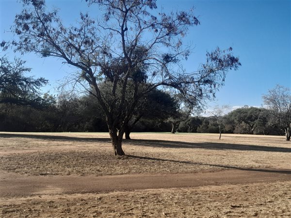 1443 m² Land available in Chroom Park