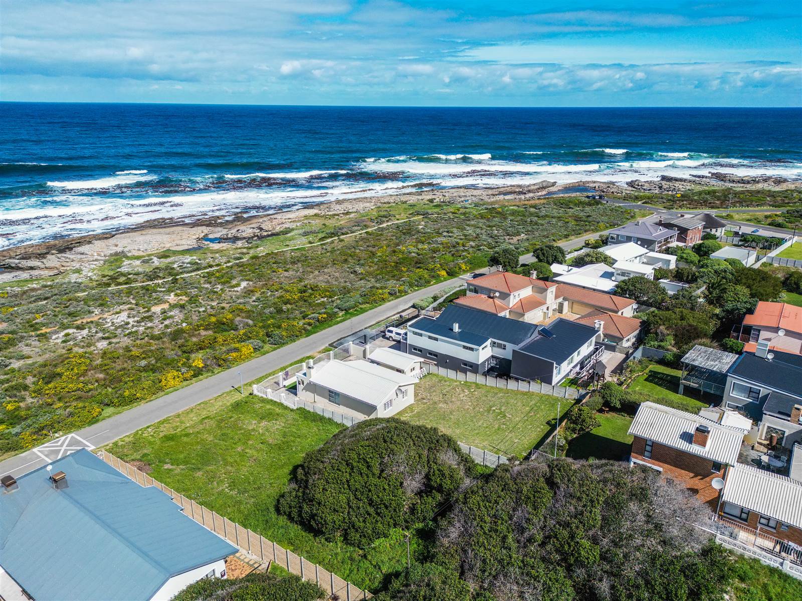 734 m² Land available in Sandbaai photo number 9