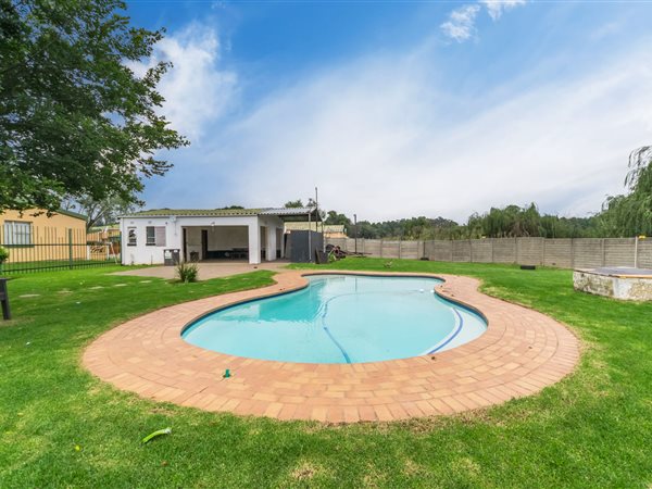 3 Bedroom Townhouse 3 Bedroom Townhouse