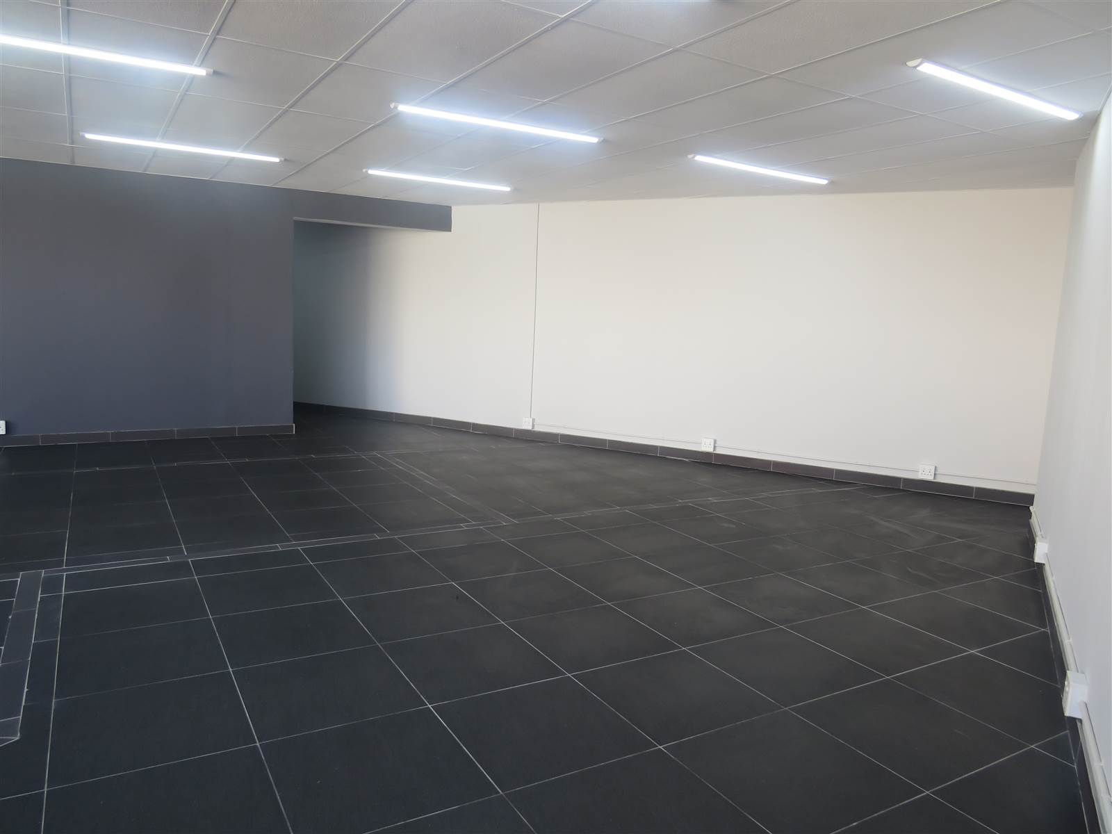 128  m² Commercial space in Strand Central photo number 3