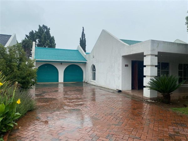 3 Bedroom House 3 Bedroom House