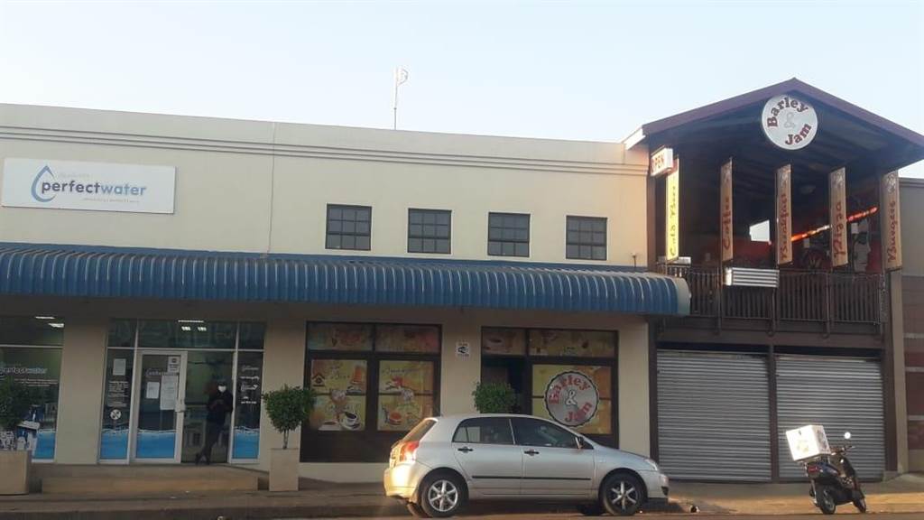 110  m² Commercial space in Louis Trichardt photo number 7