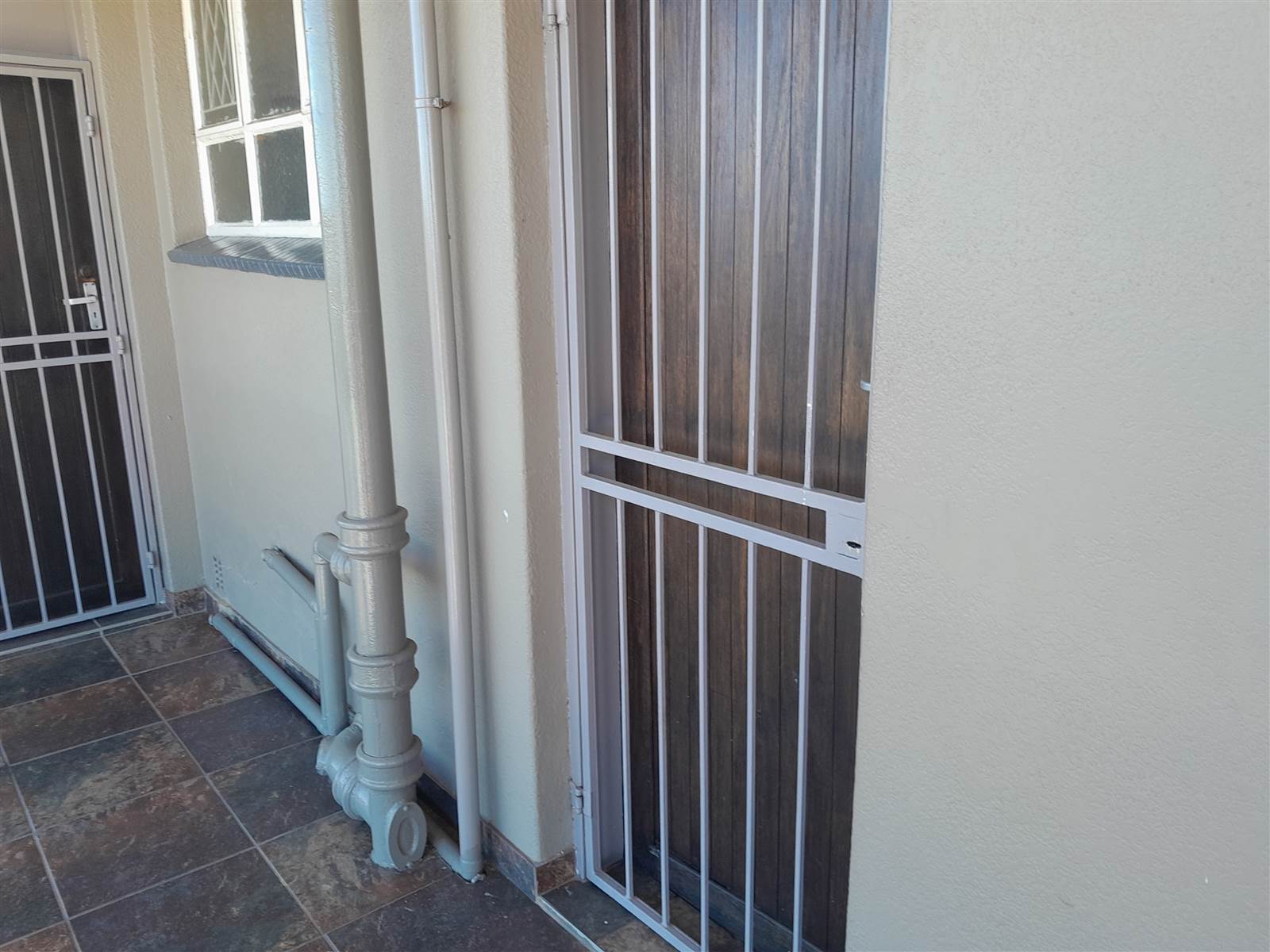 1.5 Bed Flat in Alberton photo number 5