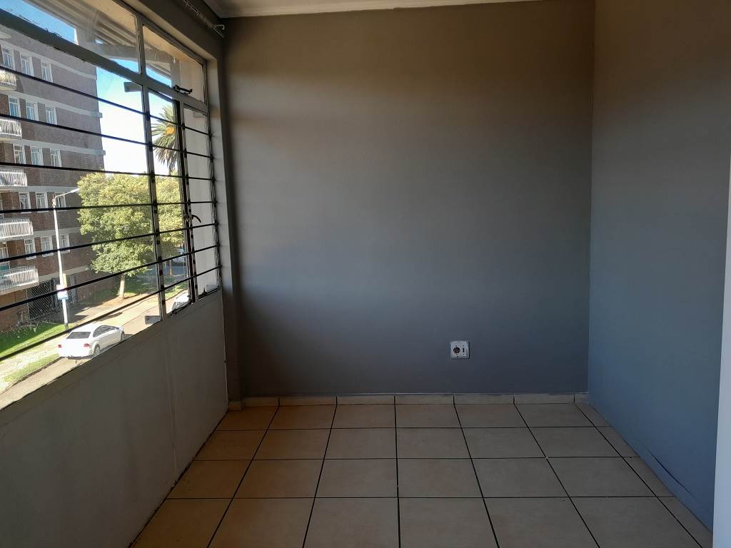 1.5 Bed Flat in Alberton photo number 13