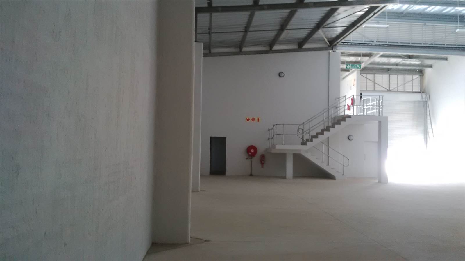574  m² Industrial space in Cornubia photo number 9