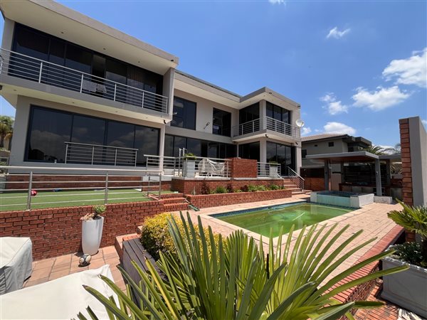 4 Bedroom House 4 Bedroom House